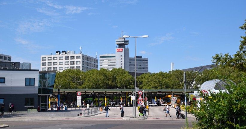 Berlin ZOB - Busbahnhof am Messegelnde.