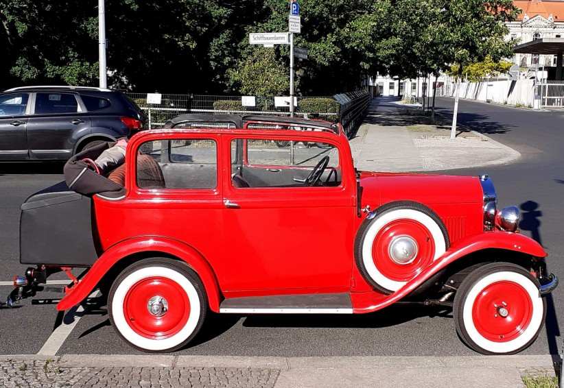 Historischer Opel "P4" auf dem Schi9ffbauerdamm.