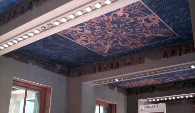 Im Mythologischen Saal - Neues Museum