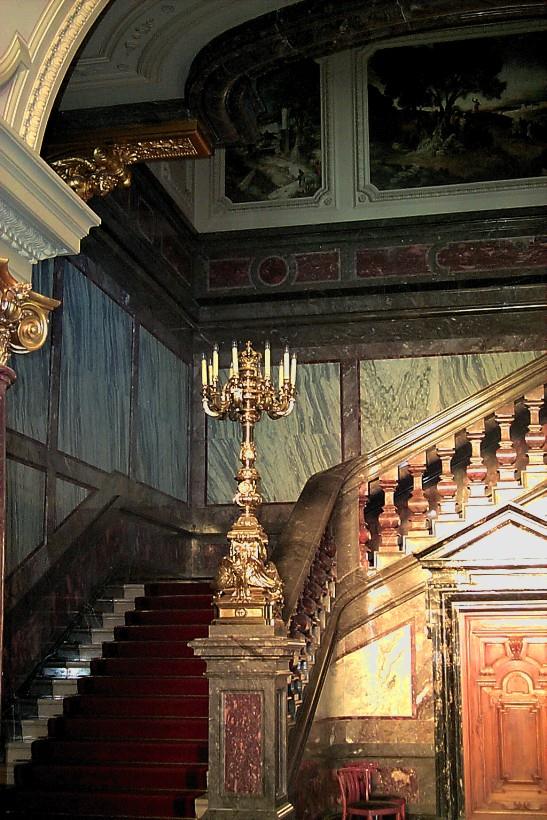 Kaiserliches Treppenhaus im Berliner Dom.