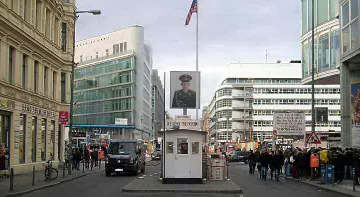 Chechpoint Charlie in Berlin - Friedrichstrae 