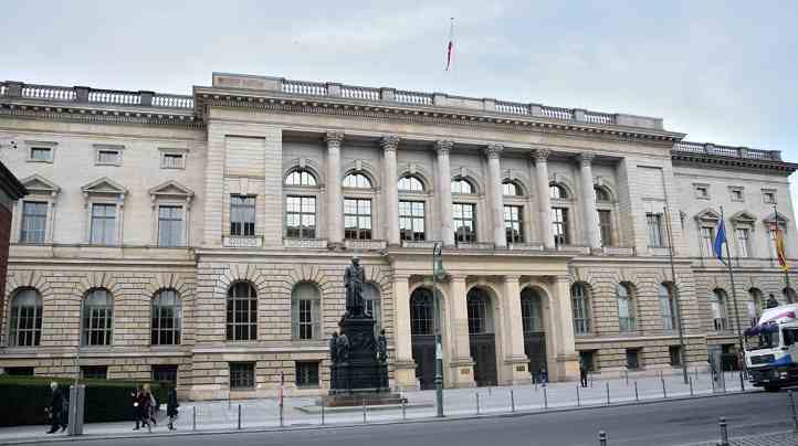 Abgeordnetenhaus von Berlin - gegenber vom Gropius Bau