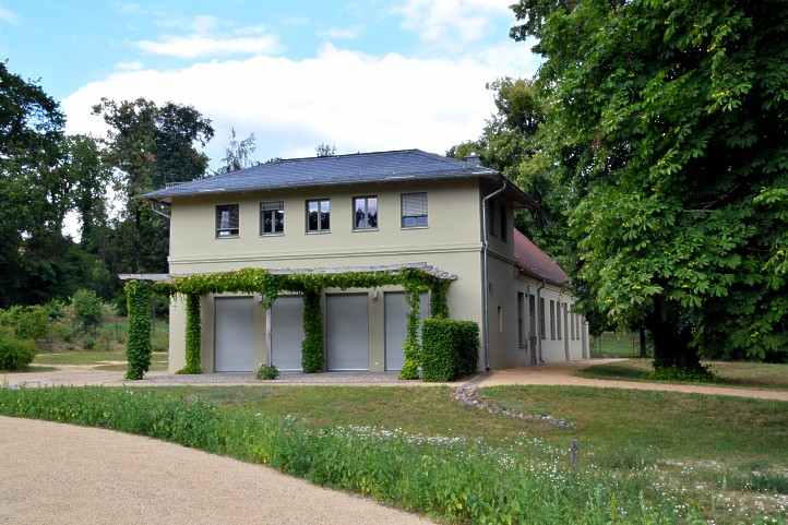 Grtnerhaus unterhalb des Parks der Villa Henckel in Potsdam.
