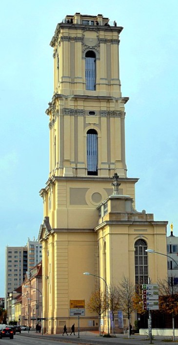 Turm der Garnisonkirche in Potsdam.