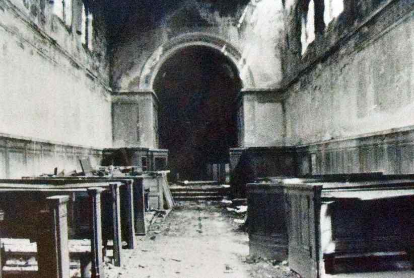 Der verwstete Kirchenraum der Heilandskirche von Sacrow.