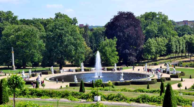 Groe Fontne im Franzsischen Rondell im Gartenparterre Park Sanssouci